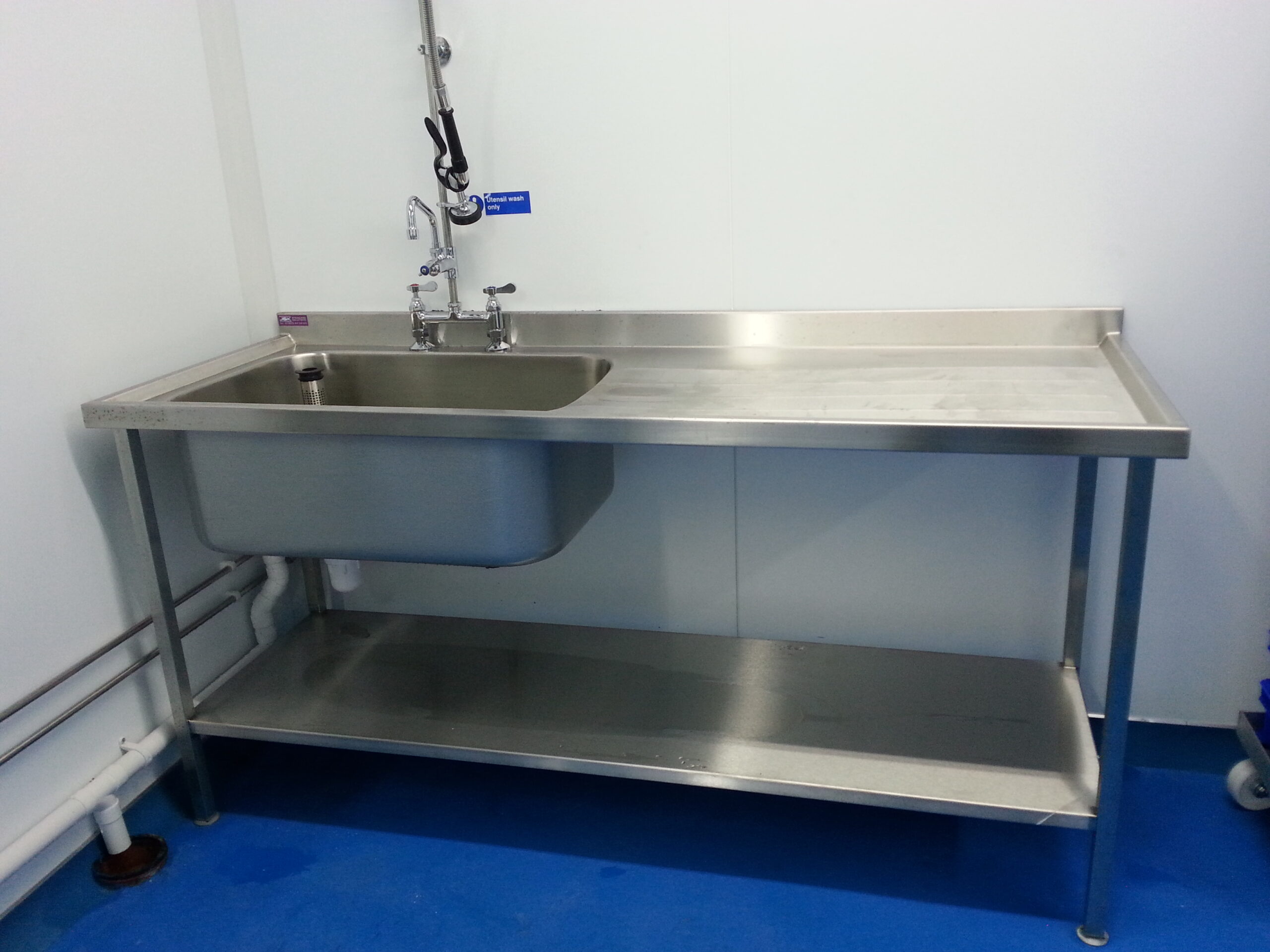 hrinding stainless kitchen sink